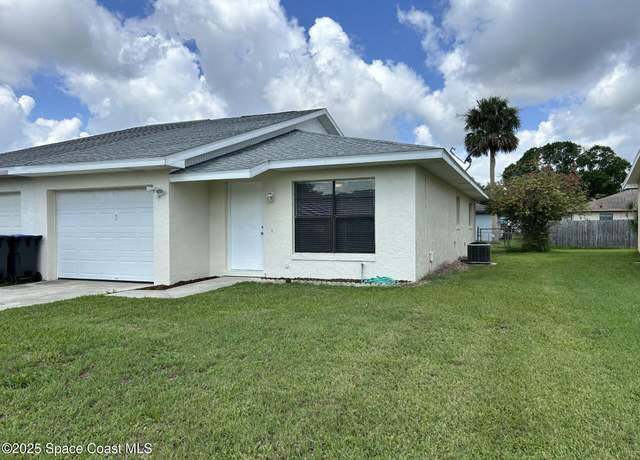Property at 22 E Towne Pl, Titusville, FL 32796, 2 beds, 2 baths
