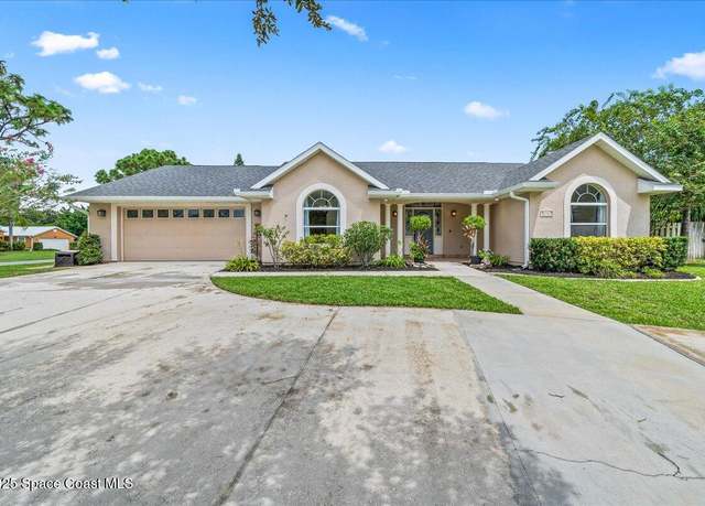 Property at 1316 Coventry Cir, Melbourne, FL 32904, 3 beds, 2 baths