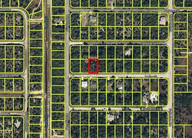 Property at 581 La Goy St, Palm Bay, FL 32908