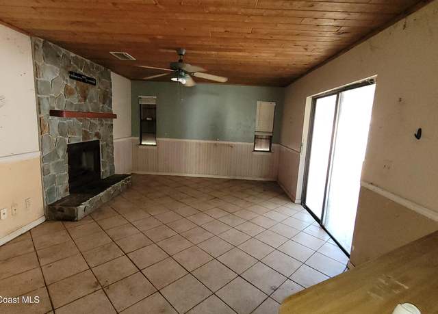 Property at 1223 Stadt Rd NW, Palm Bay, FL 32907, 3 beds, 2 baths