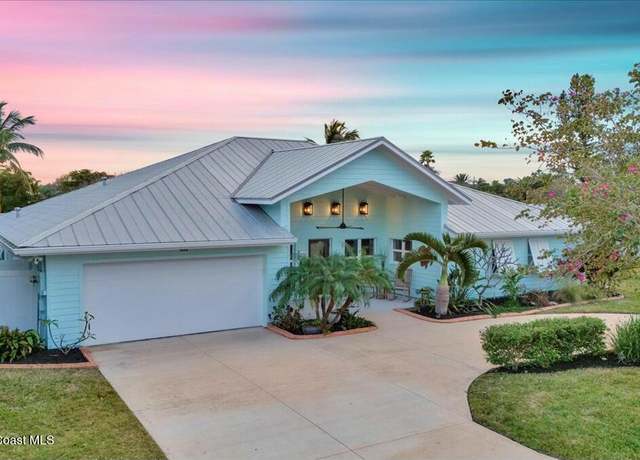 Property at 1539 Bayshore Dr, Cocoa Beach, FL 32931, 4 beds, 2.5 baths