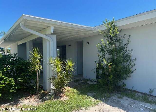Property at 919 Darwin Ln NE, Palm Bay, FL 32905, 3 beds, 2 baths