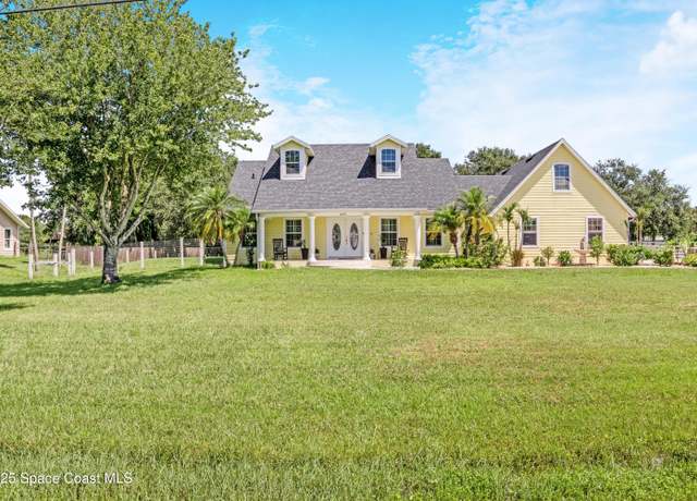 Property at 4985 Hamlin Cir, Mims, FL 32754, 3 beds, 3 baths