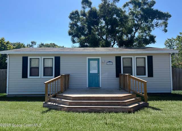 Property at 1005 20th Ave, Vero Beach, FL 32960, 2 beds, 1 bath