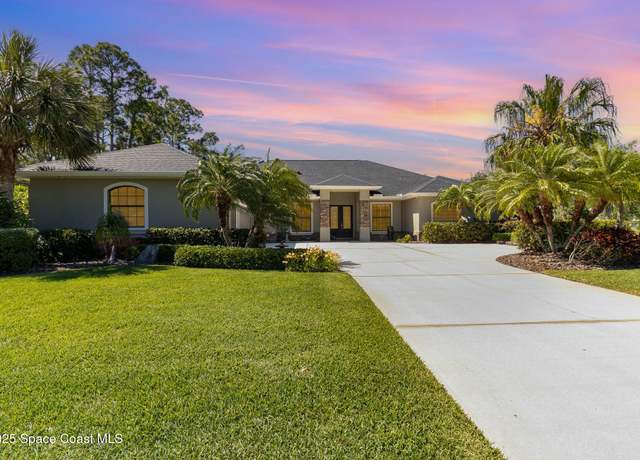 Property at 897 Yellow Wood Ct SE, Palm Bay, FL 32909, 5 beds, 3 baths