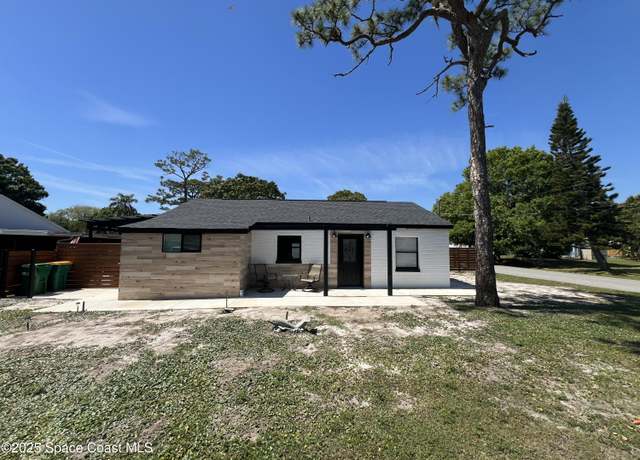 Property at 1279 Earl Dr, Merritt Island, FL 32952, 2 beds, 2.5 baths