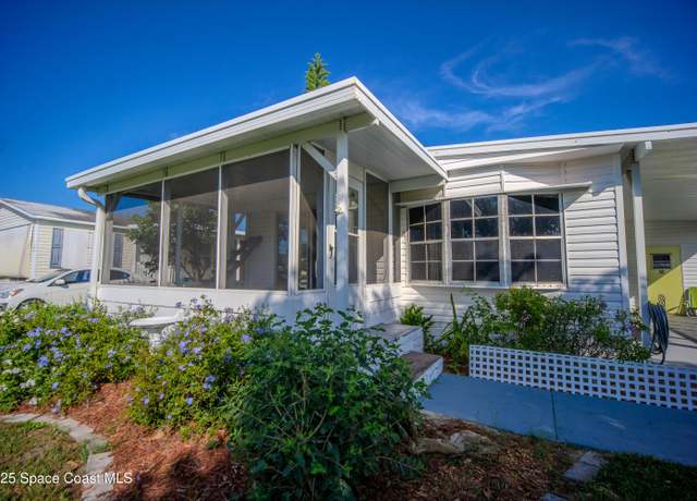 Property at 922 Barefoot Blvd, Sebastian, FL 32976, 2 beds, 2 baths