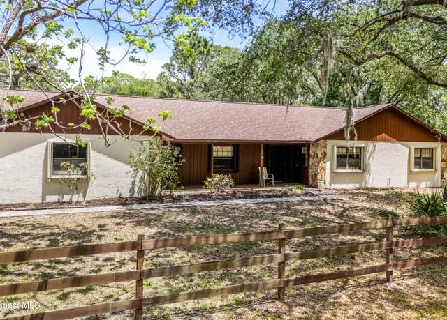 Property at 2720 Gator Trl, Titusville, FL 32780, 3 beds, 2 baths
