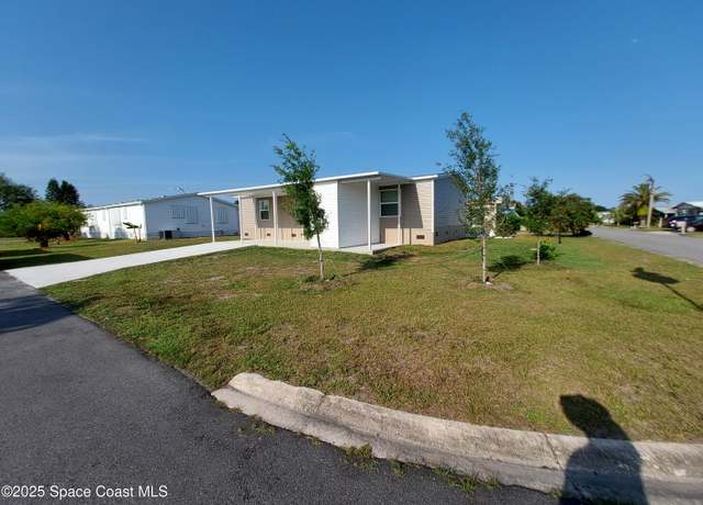 Property at 526 Royal Tern Dr, Barefoot Bay, FL 32976, 3 beds, 2 baths