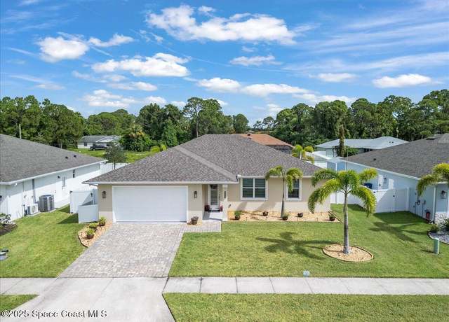 Property at 984 Captiva Island Cir SW, Palm Bay, FL 32908, 3 beds, 2 baths