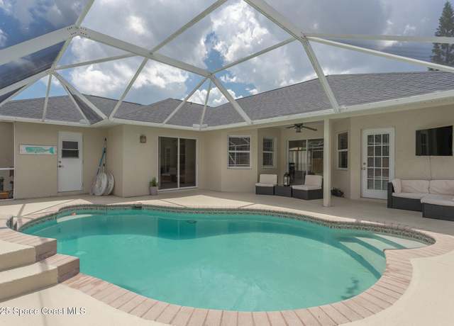 Property at 4920 48th Pl, Vero Beach, FL 32967, 3 beds, 2 baths