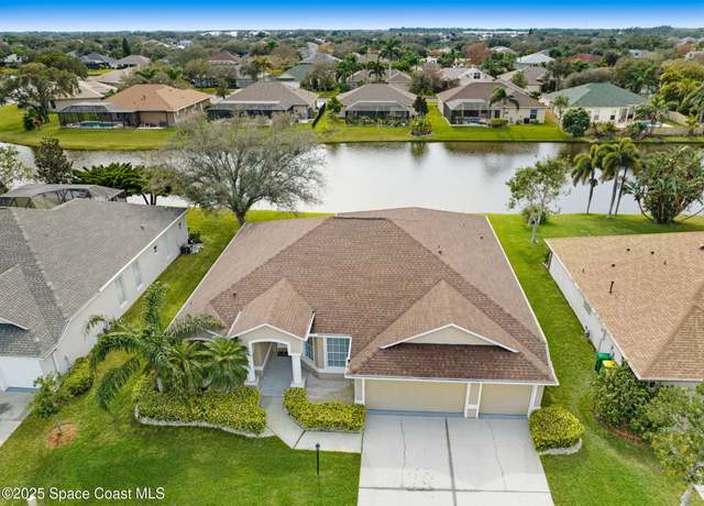 Property at 2102 Woodfield Cir, Melbourne, FL 32904, 5 beds, 3 baths