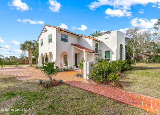 Property at 121 Circle Dr, Cocoa, FL 32922, 3 beds, 2.5 baths