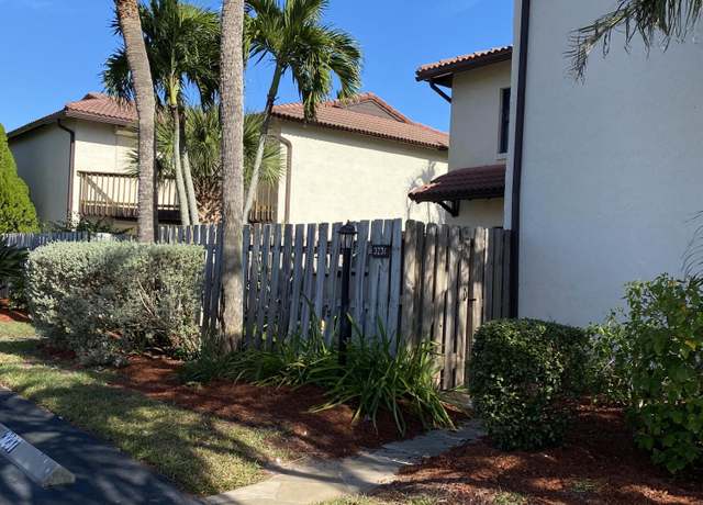 Property at 3231 Sea Oats Cir, Melbourne Beach, FL 32951, 2 beds, 1.5 baths