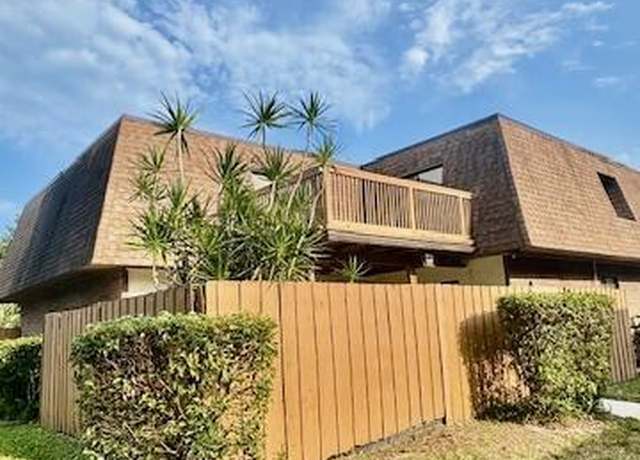 Property at 1648 S Park Ave, Titusville, FL 32780, 2 beds, 2.5 baths
