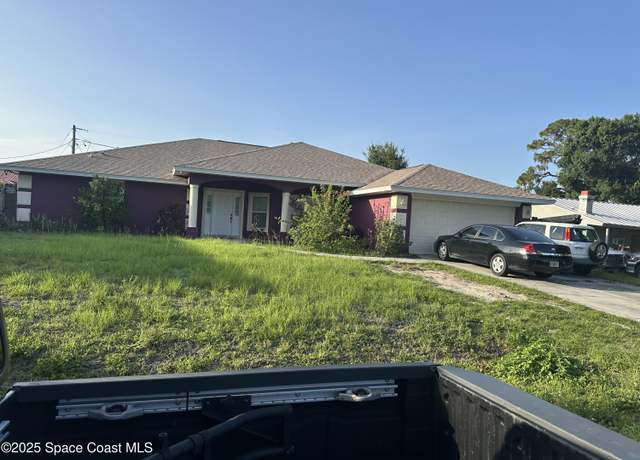 Property at 711 Starland St SE, Palm Bay, FL 32909, 3 beds, 2 baths