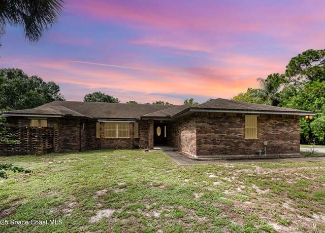 Property at 4625 Hidden Lakes Pl, Melbourne, FL 32934, 4 beds, 2 baths
