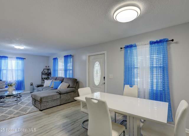 Property at 1594 Esterbrook Ln, Sebastian, FL 32958, 2 beds, 1 bath
