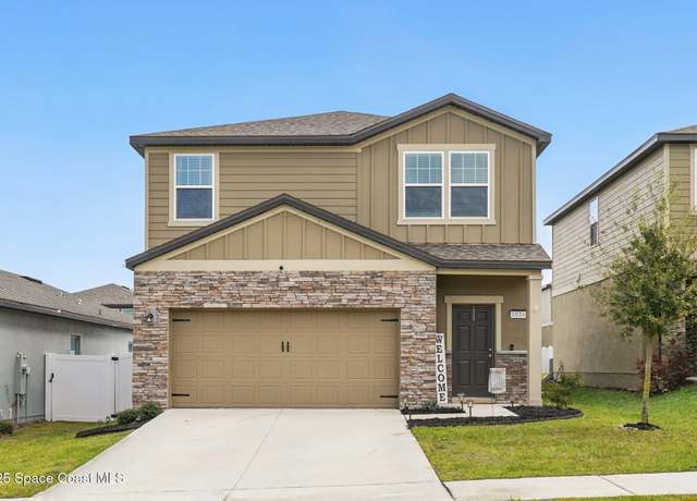 Property at 2024 Hemingway Cir, Groveland, FL 34736, 3 beds, 2 baths