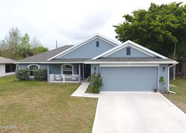 Property at 862 Iris St, Sebastian, FL 32958, 4 beds, 2 baths