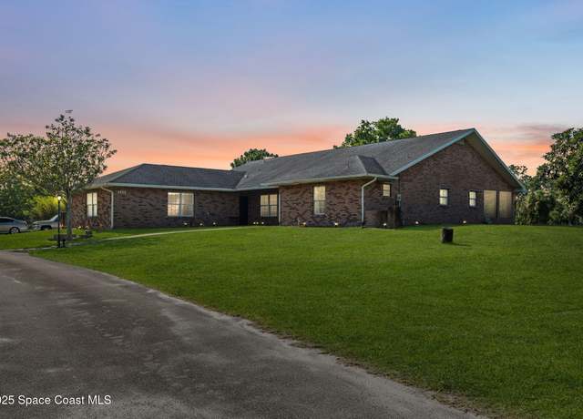 Property at 4950 Country Pl, Grant, FL 32949, 4 beds, 2.5 baths