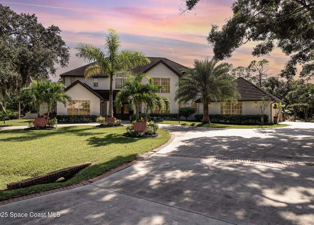 Property at 4827 Hidden Palm Pl, Melbourne, FL 32904, 5 beds, 4.5 baths