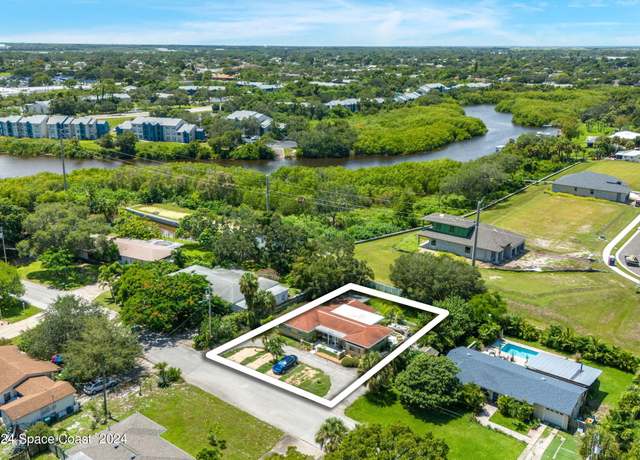 Property at 1256 Sun Cir W, Melbourne, FL 32935, 4 beds, 2 baths