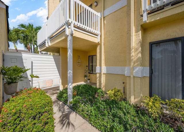 Property at 334 Lofts Dr #5, Melbourne, FL 32940, 3 beds, 3 baths