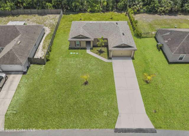 Property at 260 Breakwater St SE, Palm Bay, FL 32909, 3 beds, 2 baths