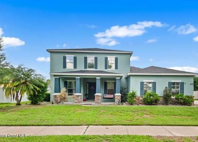 Property at 125 Rudy St, Auburndale, FL 33823, 4 beds, 4 baths