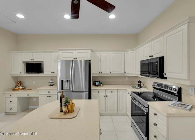 Property at 4249 Woodhall Cir, Rockledge, FL 32955, 3 beds, 2 baths