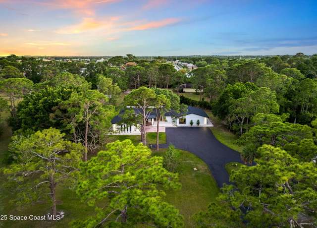 Property at 4301 Pinewood Rd, Melbourne, FL 32934, 4 beds, 2.5 baths