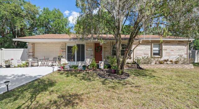 Photo of 122 East Ct, Melbourne, FL 32904