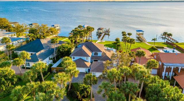 Photo of 300 Riverside Dr, Melbourne Beach, FL 32951