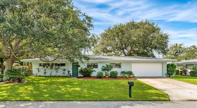 Photo of 545 Seabreeze Dr, Indialantic, FL 32903