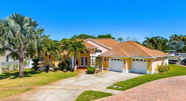 Photo of 1035 Harbor Pines Dr, Merritt Island, FL 32952