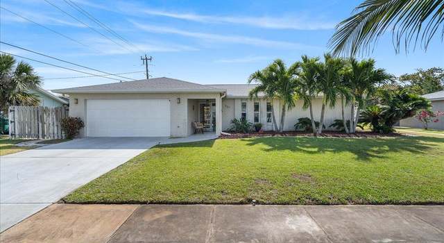 Photo of 555 Coconut St, Satellite Beach, FL 32937