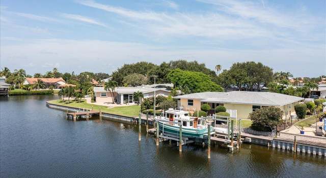 Photo of 472 Bridgetown Ct, Satellite Beach, FL 32937