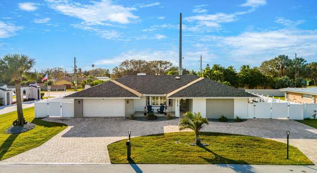 Photo of 572 Spindle Palm Dr, Indialantic, FL 32903