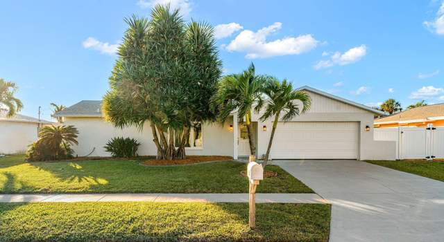 Photo of 560 Coconut St, Satellite Beach, FL 32937