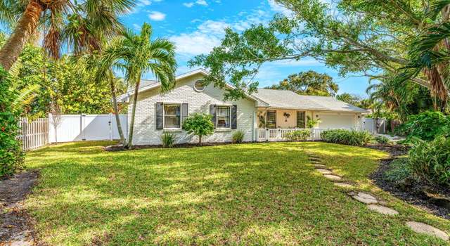 Photo of 2003 Oak St, Melbourne Beach, FL 32951