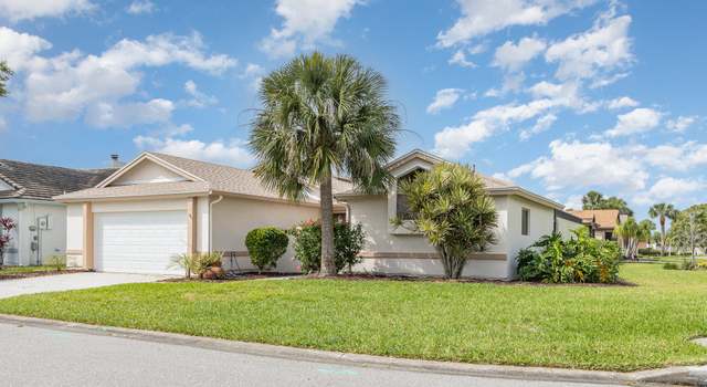 Photo of 402 Maple Bluff Cir, Melbourne, FL 32940