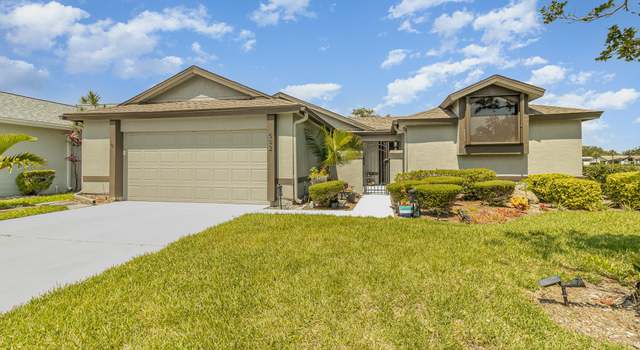 Photo of 582 Pine Forest Ct, Melbourne, FL 32940