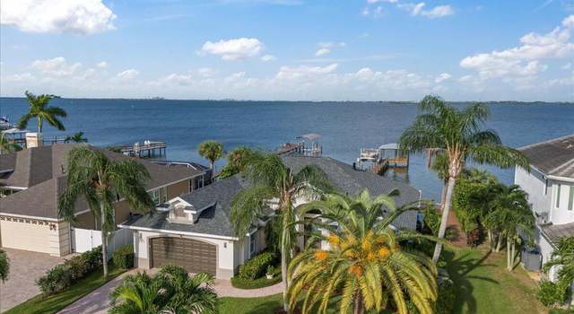 Photo of 1860 Harbor Point Dr, Merritt Island, FL 32952