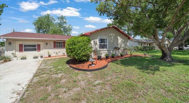 Photo of 1994 Alexander Dr, Titusville, FL 32796