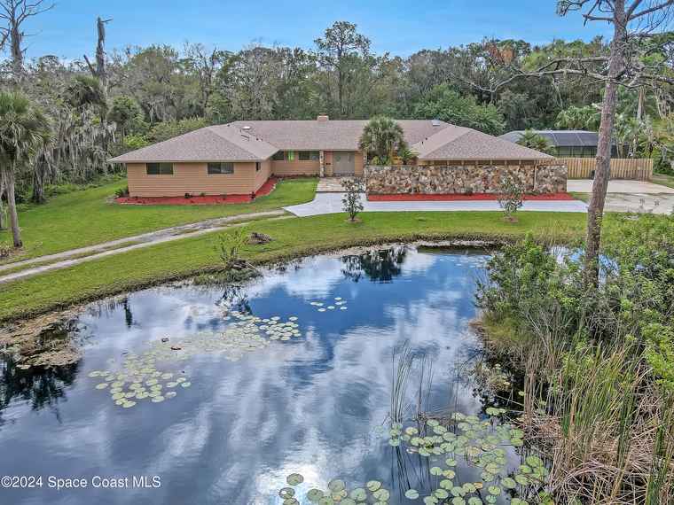 Photo of 4133 Deerwood Trl Melbourne, FL 32934