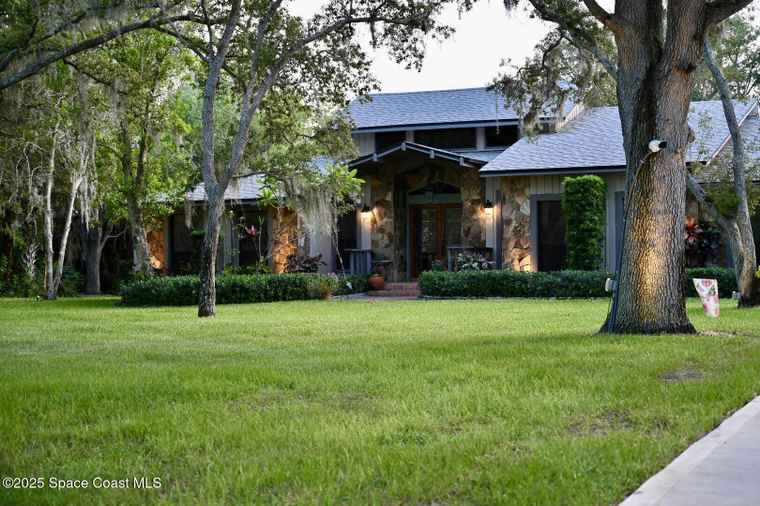 Photo of 3226 Villa Espana Trl Melbourne, FL 32935