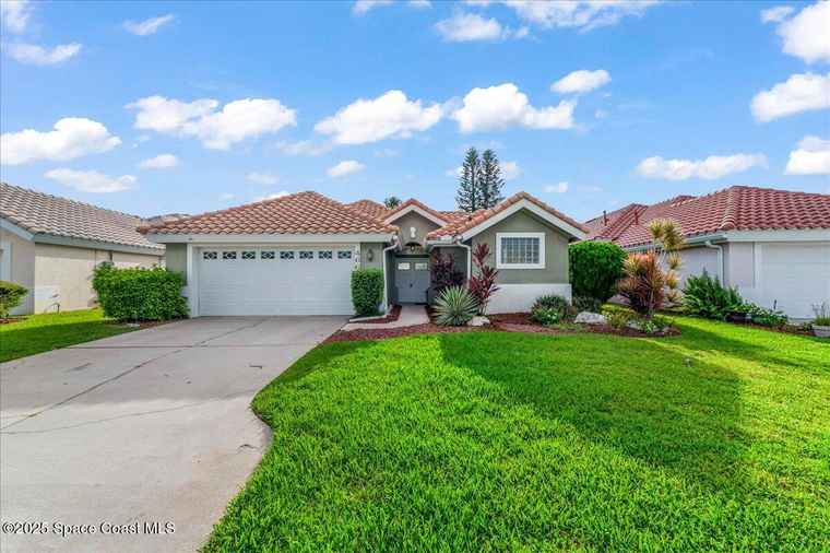 Photo of 466 Carmel Dr Melbourne, FL 32940