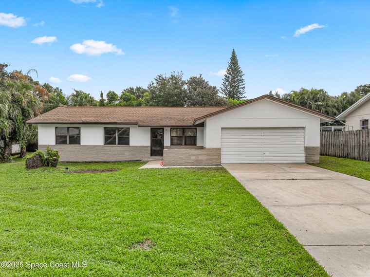Photo of 2901 S Fairway Dr Melbourne, FL 32901