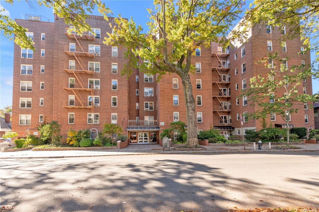 82-40 Austin St Unit 2E, Kew Gardens, NY 11415 | MLS# 3440163 | Redfin